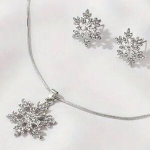 Snowflake Earrings Necklace NEW Jewelry Set SILVER